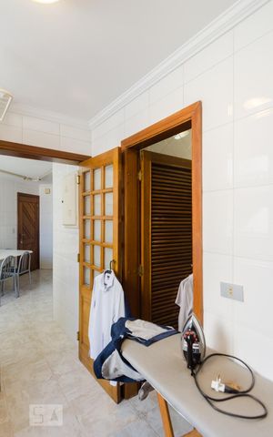 Apartamento à venda com 332m², 3 quartos e 3 vagas Apartamento à venda com 332m², 3 quartos e 3 vagasÁrea de serviço