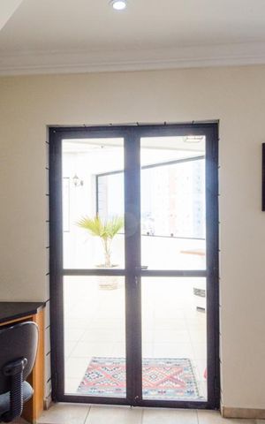 Apartamento à venda com 332m², 3 quartos e 3 vagas Apartamento à venda com 332m², 3 quartos e 3 vagasHome office