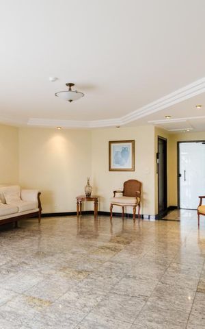 Apartamento à venda com 332m², 3 quartos e 3 vagas Apartamento à venda com 332m², 3 quartos e 3 vagasÁrea comum