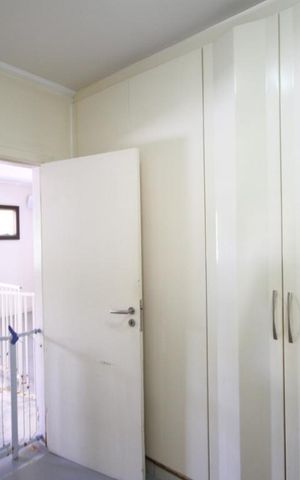Casa à venda com 250m², 3 quartos e 2 vagasCloset