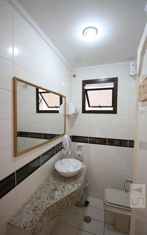 Casa à venda com 250m², 3 quartos e 2 vagasLavabo