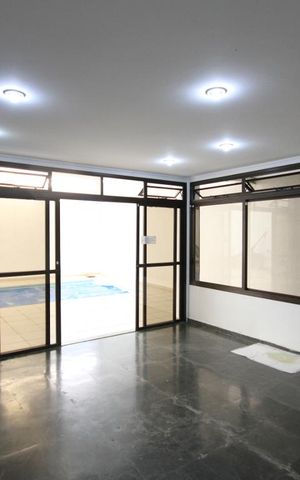 Casa à venda com 250m², 3 quartos e 2 vagasSalão