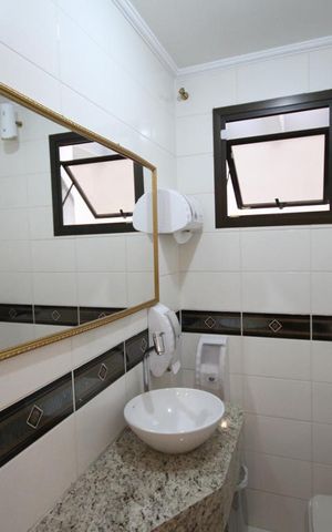 Casa à venda com 250m², 3 quartos e 2 vagasLavabo