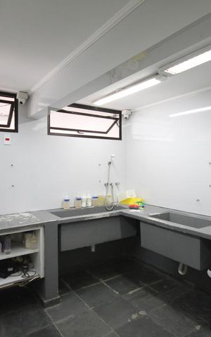 Casa à venda com 250m², 3 quartos e 2 vagasÁrea de Serviço