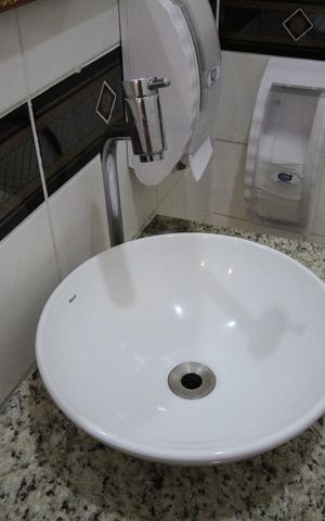 Casa à venda com 250m², 3 quartos e 2 vagasLavabo