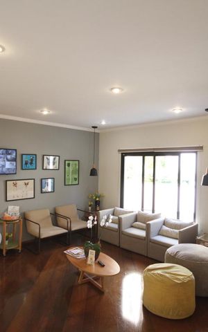 Casa à venda com 250m², 3 quartos e 2 vagasSala