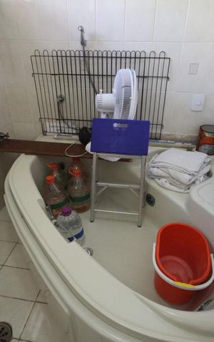 Casa à venda com 250m², 3 quartos e 2 vagasSuíte