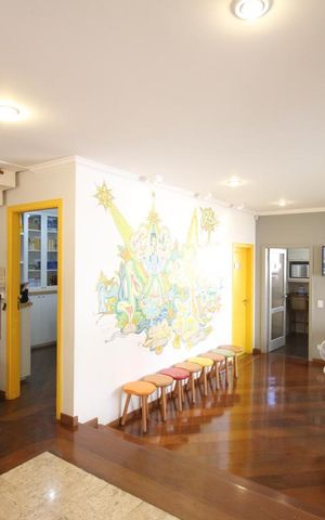 Casa à venda com 250m², 3 quartos e 2 vagasSala