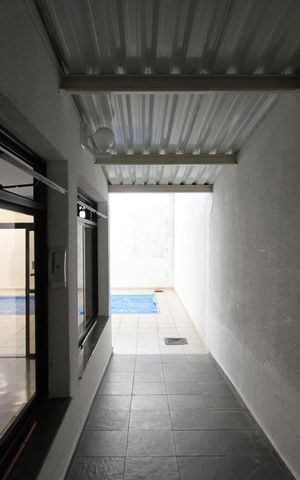 Casa à venda com 250m², 3 quartos e 2 vagasSalão