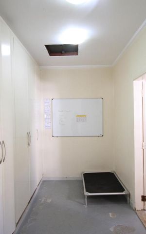 Casa à venda com 250m², 3 quartos e 2 vagasCloset