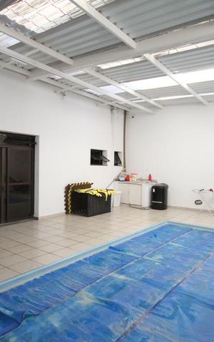 Casa à venda com 250m², 3 quartos e 2 vagasPiscina