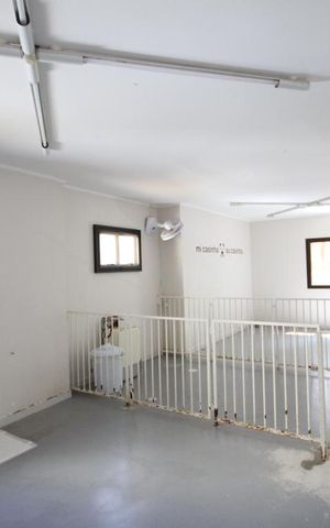 Casa à venda com 250m², 3 quartos e 2 vagasSuíte