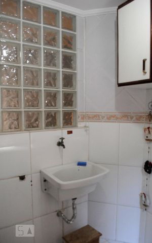 Casa à venda com 252m², 4 quartos e 5 vagasLavanderia