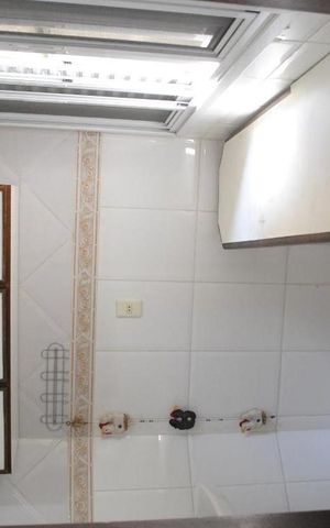 Casa à venda com 252m², 4 quartos e 5 vagasLavanderia