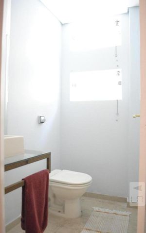Casa à venda com 252m², 4 quartos e 5 vagasLavabo