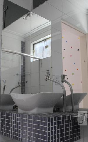 Casa à venda com 252m², 4 quartos e 5 vagasBanheiro da Suíte 2