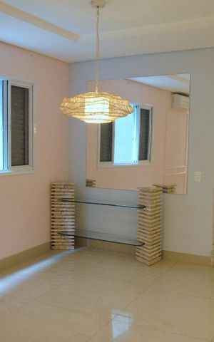 Casa à venda com 252m², 4 quartos e 5 vagasSala 1