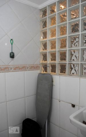 Casa à venda com 252m², 4 quartos e 5 vagasLavanderia