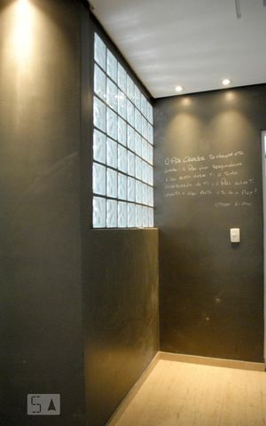 Casa à venda com 252m², 4 quartos e 5 vagasCorredor
