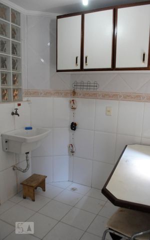 Casa à venda com 252m², 4 quartos e 5 vagasLavanderia
