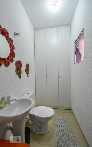 Casa à venda com 140m², 3 quartos e 2 vagasLavabo