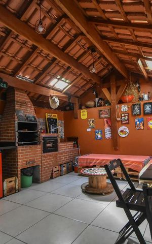Casa à venda com 140m², 3 quartos e 2 vagasVaranda Gourmet