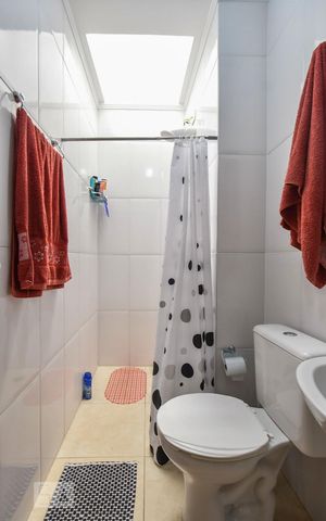 Casa à venda com 140m², 3 quartos e 2 vagasBanheiro Suíte 01
