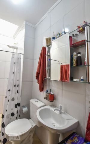 Casa à venda com 140m², 3 quartos e 2 vagasBanheiro Suíte 01