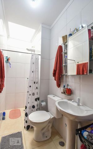 Casa à venda com 140m², 3 quartos e 2 vagasBanheiro Suíte 01