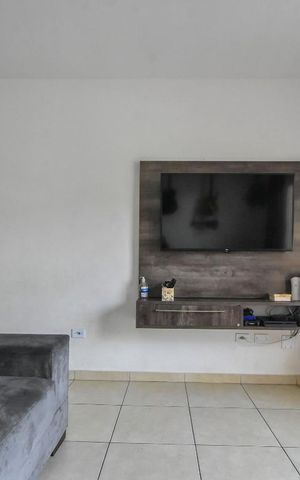 Casa à venda com 140m², 3 quartos e 2 vagasSala de Estar
