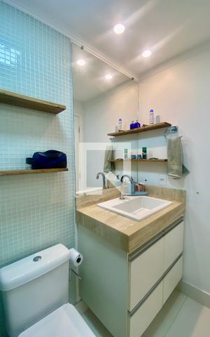 Apartamento à venda com 43m², 2 quartos e 1 vaga Apartamento à venda com 43m², 2 quartos e 1 vagaBanheiro