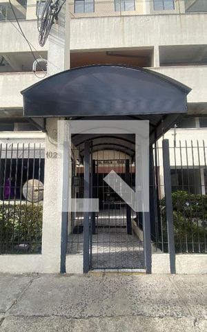 Apartamento à venda com 43m², 2 quartos e 1 vaga Apartamento à venda com 43m², 2 quartos e 1 vagaFachada