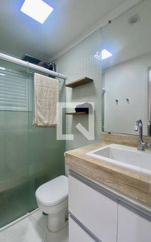 Apartamento à venda com 43m², 2 quartos e 1 vaga Apartamento à venda com 43m², 2 quartos e 1 vagaBanheiro