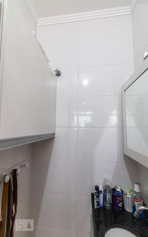 Apartamento à venda com 110m², 2 quartos e 1 vaga Apartamento à venda com 110m², 2 quartos e 1 vagaBanheiro da Suíte