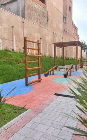 Studio à venda com 27m², 1 quarto e sem vaga Studio à venda com 27m², 1 quarto e sem vagaÁrea Comum - Playground