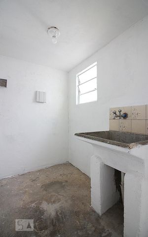 Casa para alugar com 75m², 1 quarto e sem vagaLavanderia