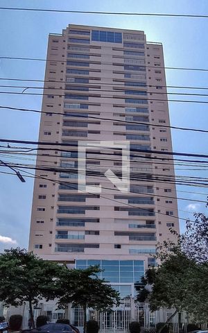Apartamento à venda com 137m², 3 quartos e 3 vagas Apartamento à venda com 137m², 3 quartos e 3 vagasFachada