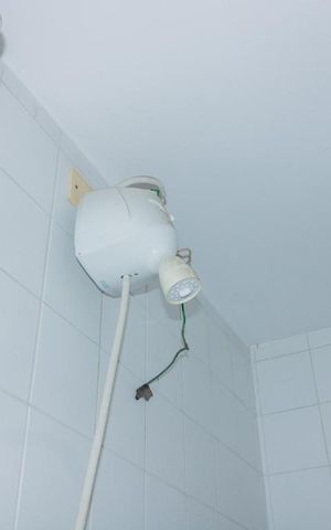 Apartamento à venda com 75m², 3 quartos e 2 vagas Apartamento à venda com 75m², 3 quartos e 2 vagasBanheiro de Serviço