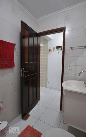 Casa à venda com 160m², 3 quartos e 1 vagaBanheiro 1