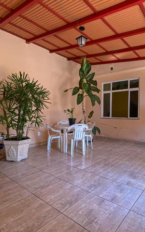 Casa à venda com 225m², 3 quartos e 5 vagas Casa à venda com 225m², 3 quartos e 5 vagasQuintal