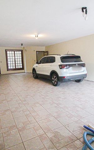 Casa para alugar com 250m², 4 quartos e 4 vagasGaragem