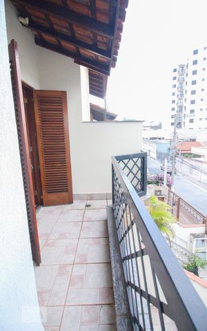 Casa para alugar com 250m², 4 quartos e 4 vagasSacada Quarto 1
