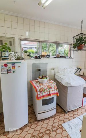Casa à venda com 380m², 3 quartos e 5 vagas Casa à venda com 380m², 3 quartos e 5 vagasLavanderia