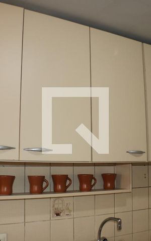 Apartamento à venda com 76m², 3 quartos e 1 vagaCozinha - Armários