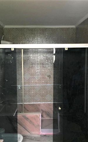 Casa à venda com 600m², 4 quartos e 5 vagas Casa à venda com 600m², 4 quartos e 5 vagasBanheiro