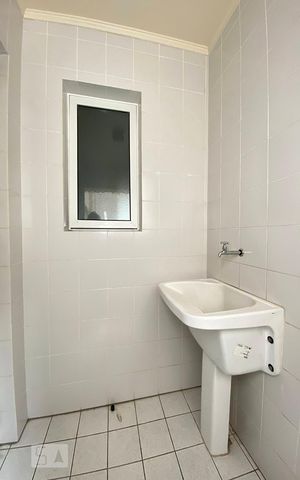 Apartamento para alugar com 74m², 2 quartos e 1 vagaÁrea de Serviço