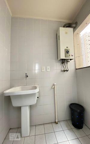 Apartamento para alugar com 74m², 2 quartos e 1 vaga Área de Serviço