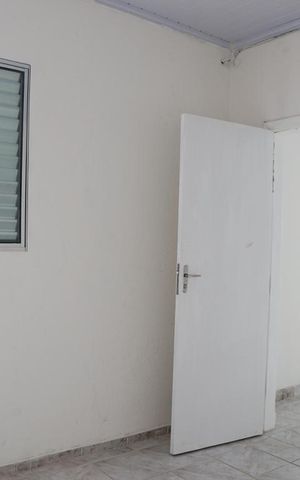 Casa para alugar com 55m², 1 quarto e sem vagaQuarto