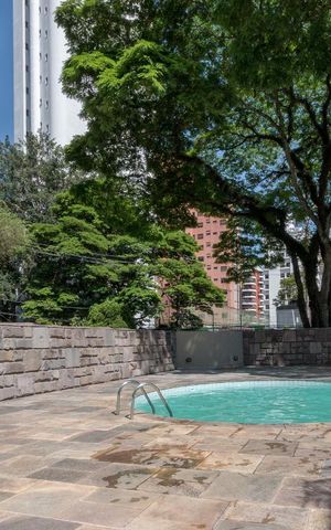Apartamento à venda com 460m², 5 quartos e 5 vagas Apartamento à venda com 460m², 5 quartos e 5 vagasArea Comum - Piscina