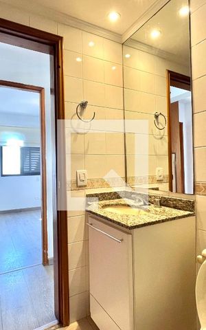 Apartamento à venda com 94m², 3 quartos e 2 vagas Apartamento à venda com 94m², 3 quartos e 2 vagasBanheiro Corredor